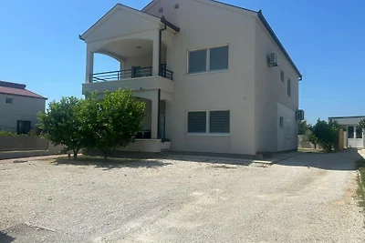 Apartman Family Covic 2 by Villas Guide