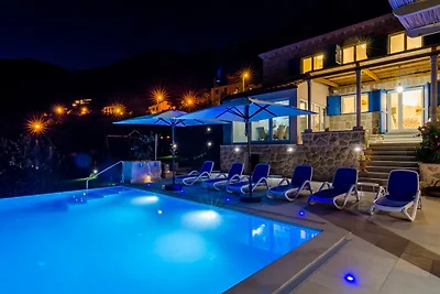 Villa Blue by Villas Guide