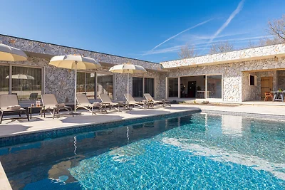 Villa Fantažija - Split by Villas Guide