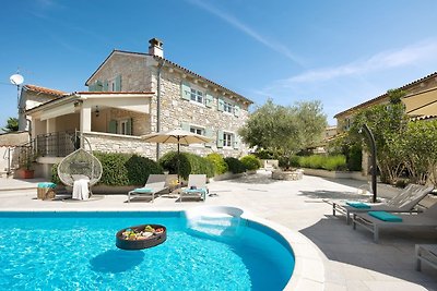 Rustic Villa Pietre d´Istria with pool in...