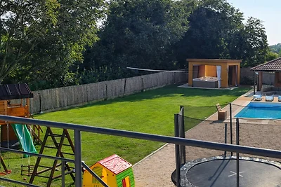 Lukini dvori by Villas Guide