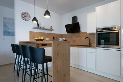 Apartment Megi by Villas Guide