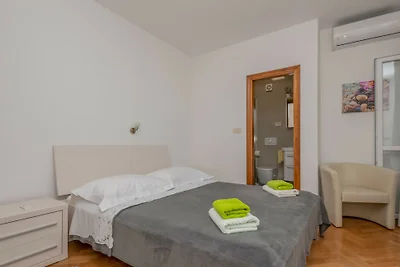 Villa Mandina - Makarska by Villas Guide
