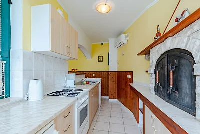 APARTMAN ÐONI 1 by Villas Guide