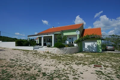 Green Escape Holiday House by Villas Guide