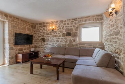 Villa Veronika - Makarska by Villas Guide