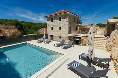 Villa Mila - Makarska by Villas Guide