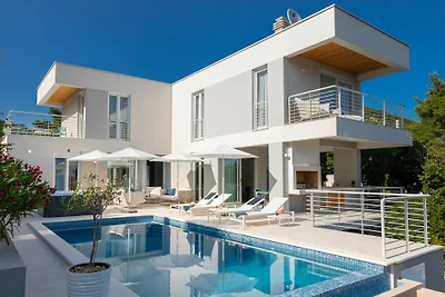 VILLA MON AMOUR by Villas Guide