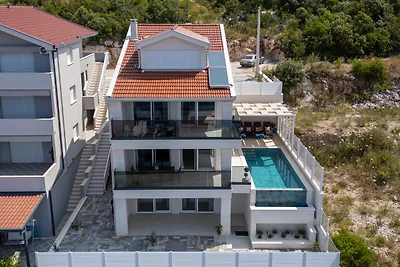 Villa Sole Komarna by Villas Guide