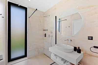 Villa Parenzo I by Villas Guide