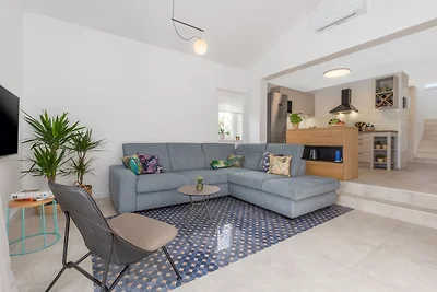 Villa No.18 by Villas Guide