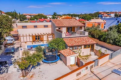 Villa Lona by Villas Guide