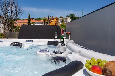 House Luka by Villas Guide