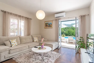 Villa Mapeni by Villas Guide