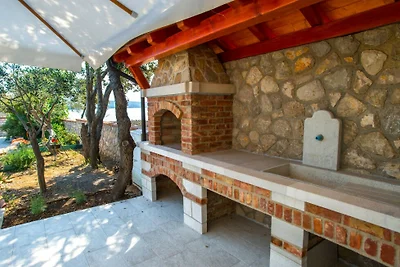 House Victoria 2 by Villas Guide