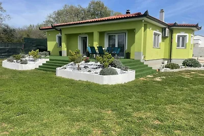 House July by Villas Guide