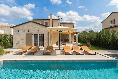 Villa No.18 by Villas Guide