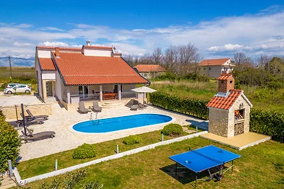 Villa Olive-Privlaka by Villas Guide