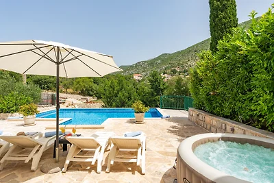 Villa Mapeni by Villas Guide