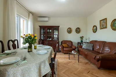 Holiday home Rožica by Villas Guide