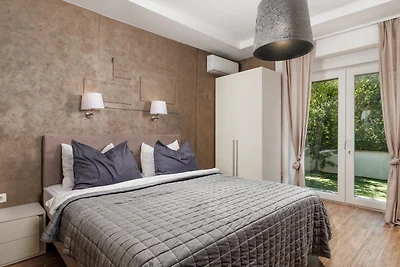 Luxury Villa Mihaela beachfront by Villas...