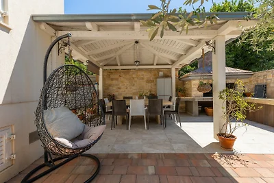 Villa Dila by Villas Guide