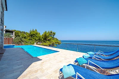 Villa Welcome by Villas Guide