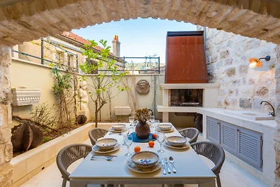 Villa Palazzo Antiqua island Vis by Villas...