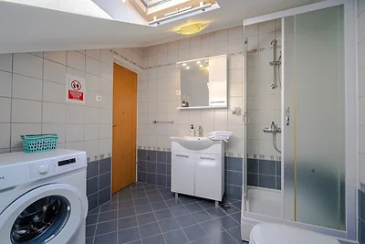 Apartman Mario with pool by Villas Guide