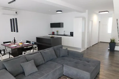 Luxury Villa Mer pool apartman by Villas...