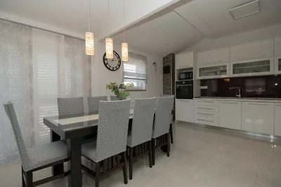 Villa Klarita - Makarska by Villas Guide