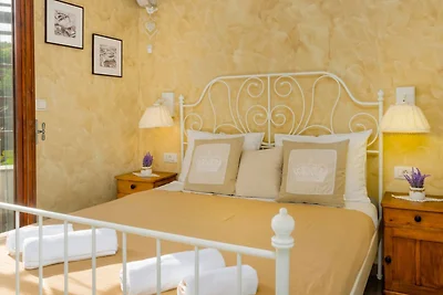 Villa Imortele aria with pool by Villas Guide