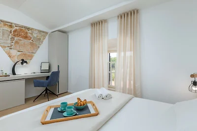 Pula Bay View apartment by Villas Guide