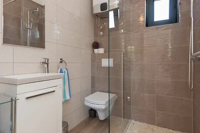 Villa Mir - Makarska by Villas Guide