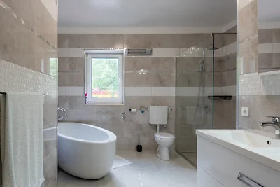 Apartman City View 2 by Villas Guide