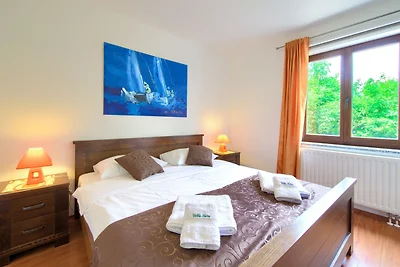 Villa Tara with heated pool by Villas Guide