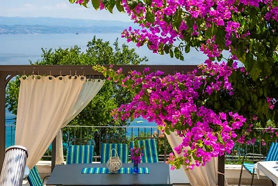 Vila Medea sea view by Villas Guide