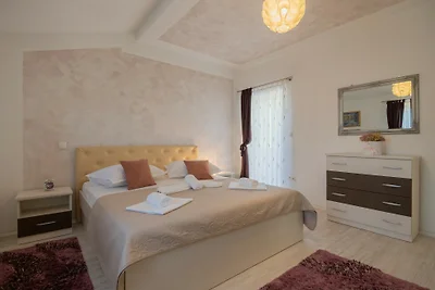 Villa Klarita - Makarska by Villas Guide