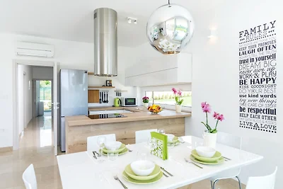 Villa Viviana by Villas Guide