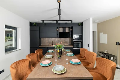 Villa Palazzo Maestral beachfront by Villas...