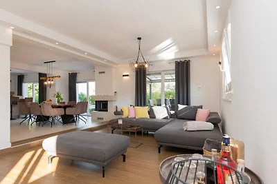 Villa Anteo-Split by Villas Guide