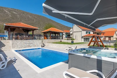 Villa Ivandvor in Split by Villas Guide