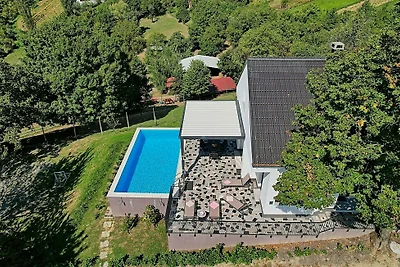 Holiday Home Lipa by Villas Guide