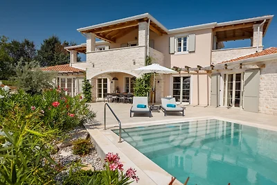 Villa Rapavel by Villas Guide