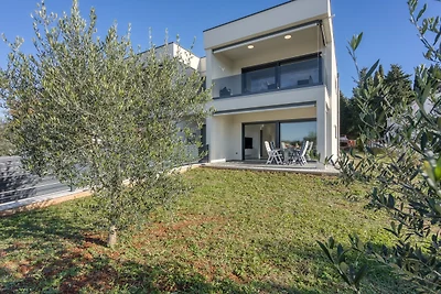 Apartment Adria 3 by Villas Guide