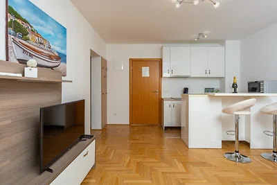 Apartman Zora 2 by Villas Guide