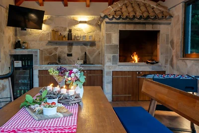 Villa Ivona Oslje by Villas Guide