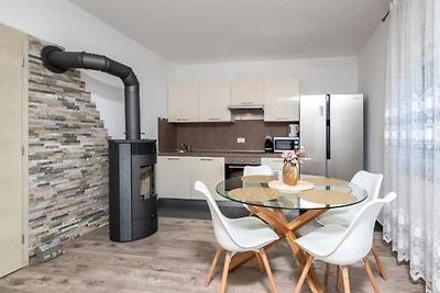 Apartman Sabina 2 by Villas Guide