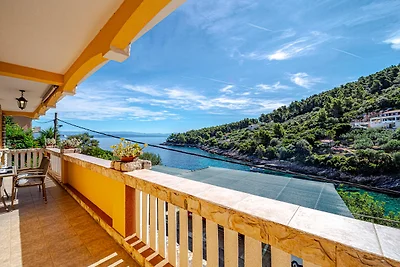 APARTMAN ÐONI 1 by Villas Guide