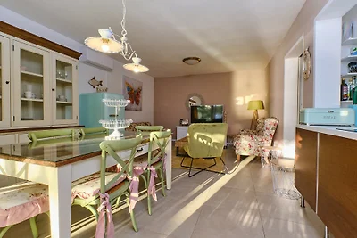 Villa Hemingway beachfront by Villas Guide